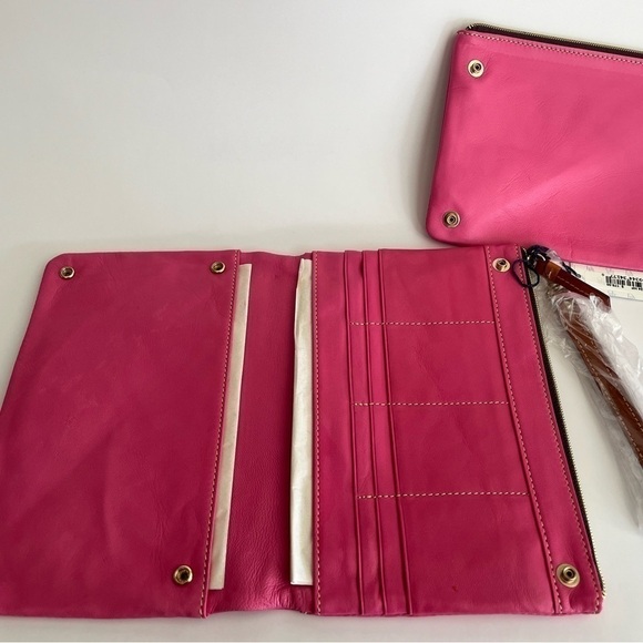 New with Tags - Dooney & Bourke Pink Clutch - Picture 7 of 15